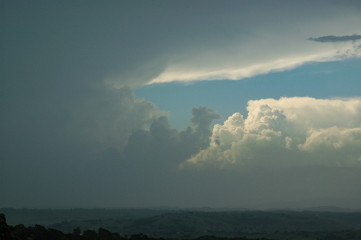 cumulonimbus supercell_thunderstorm : McLeans Ridges, NSW   25 December 2005