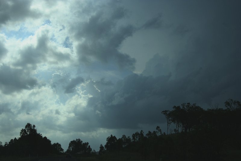 thunderstorm cumulonimbus_incus : near Yarraman, Qld   26 December 2005