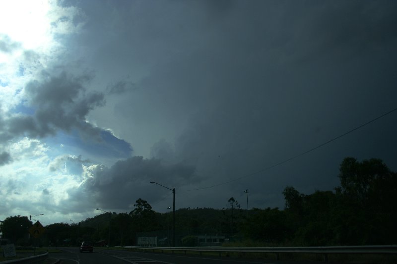 thunderstorm cumulonimbus_incus : near Yarraman, Qld   26 December 2005