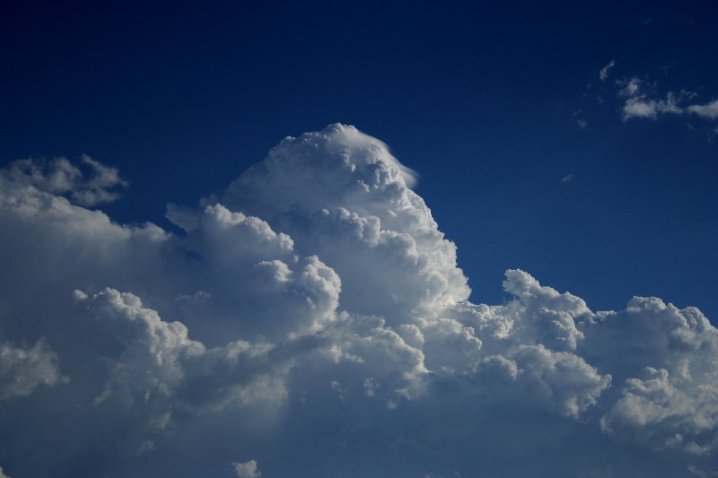 updraft thunderstorm_updrafts : near Yarraman, Qld   26 December 2005