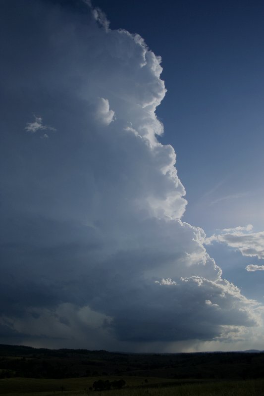 thunderstorm cumulonimbus_incus : near Yarraman, Qld   26 December 2005