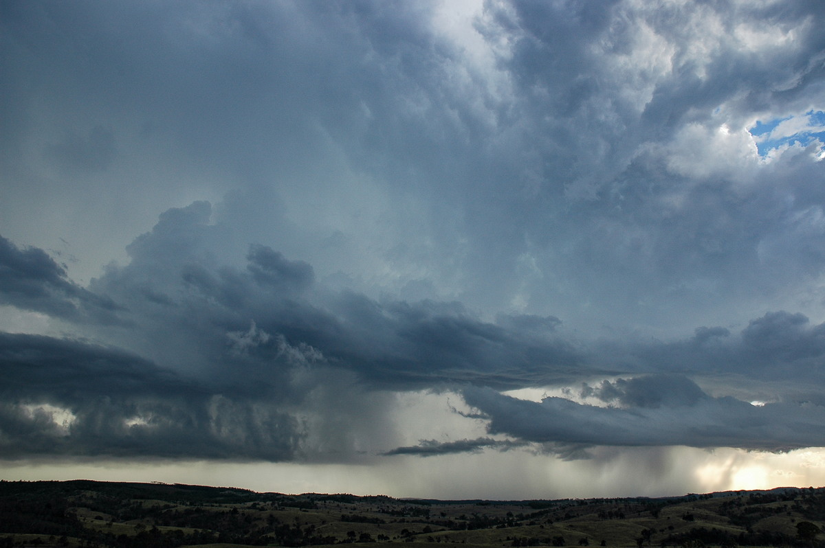 cumulonimbus thunderstorm_base : near Yarraman, QLD   26 December 2005