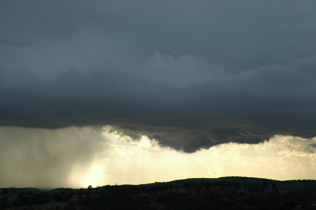 cumulonimbus thunderstorm_base : near Yarraman, QLD   26 December 2005