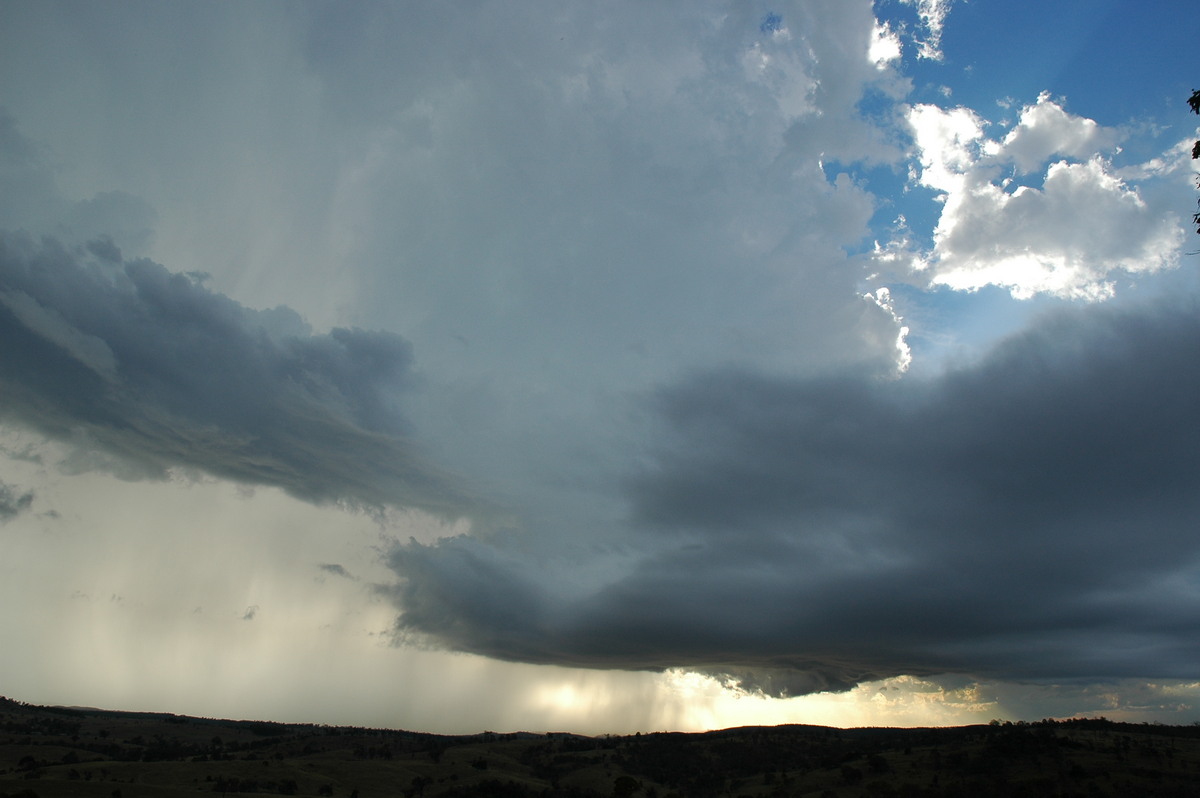 cumulonimbus thunderstorm_base : near Yarraman, QLD   26 December 2005