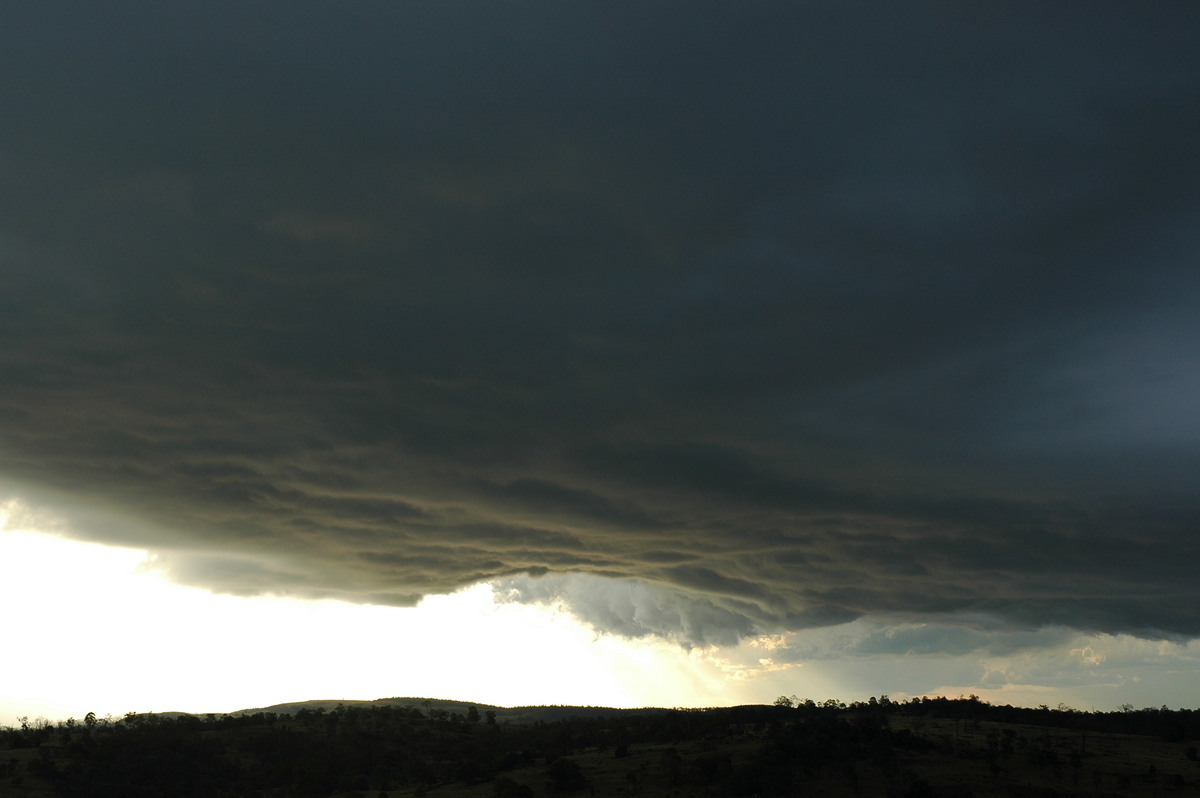 cumulonimbus thunderstorm_base : near Yarraman, QLD   26 December 2005