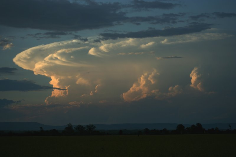 anvil thunderstorm_anvils : Casino, NSW   27 December 2005