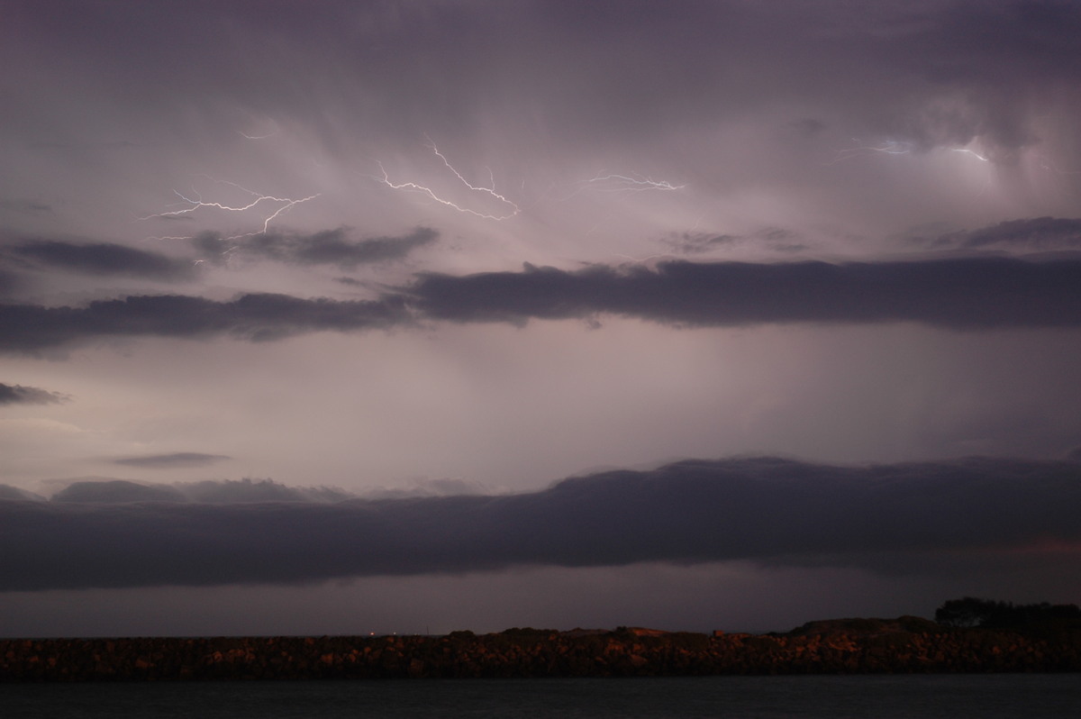 lightning lightning_bolts : Ballina, NSW   28 December 2005