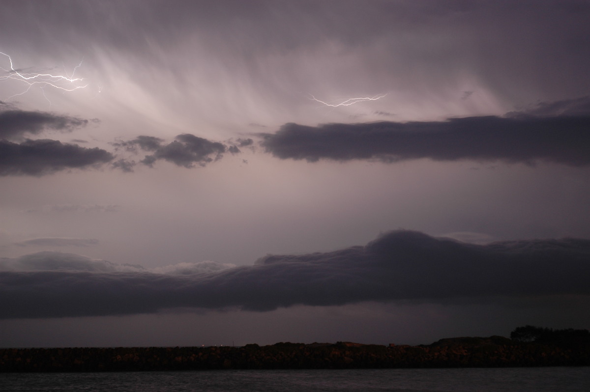 lightning lightning_bolts : Ballina, NSW   28 December 2005