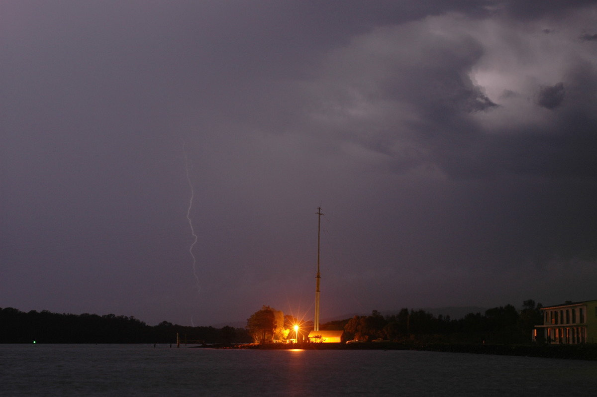 lightning lightning_bolts : Ballina, NSW   28 December 2005