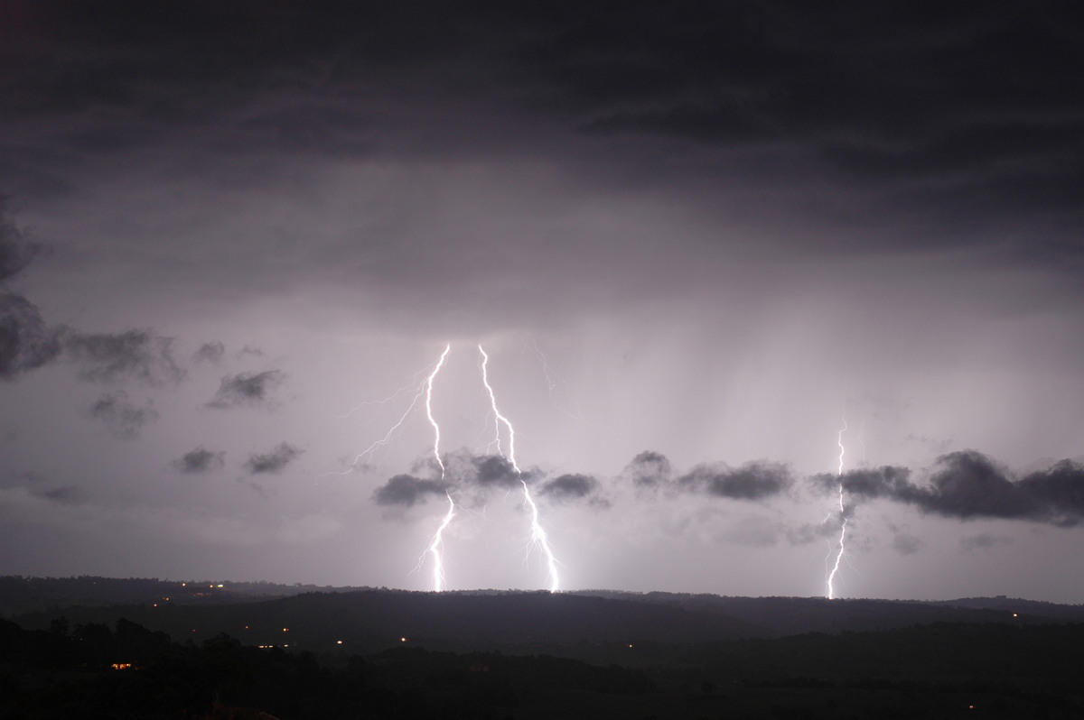 lightning lightning_bolts : McLeans Ridges, NSW   3 January 2006