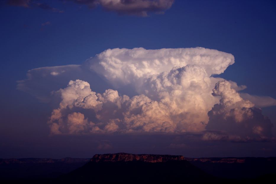 thunderstorm cumulonimbus_incus : Capertee, NSW   14 January 2006