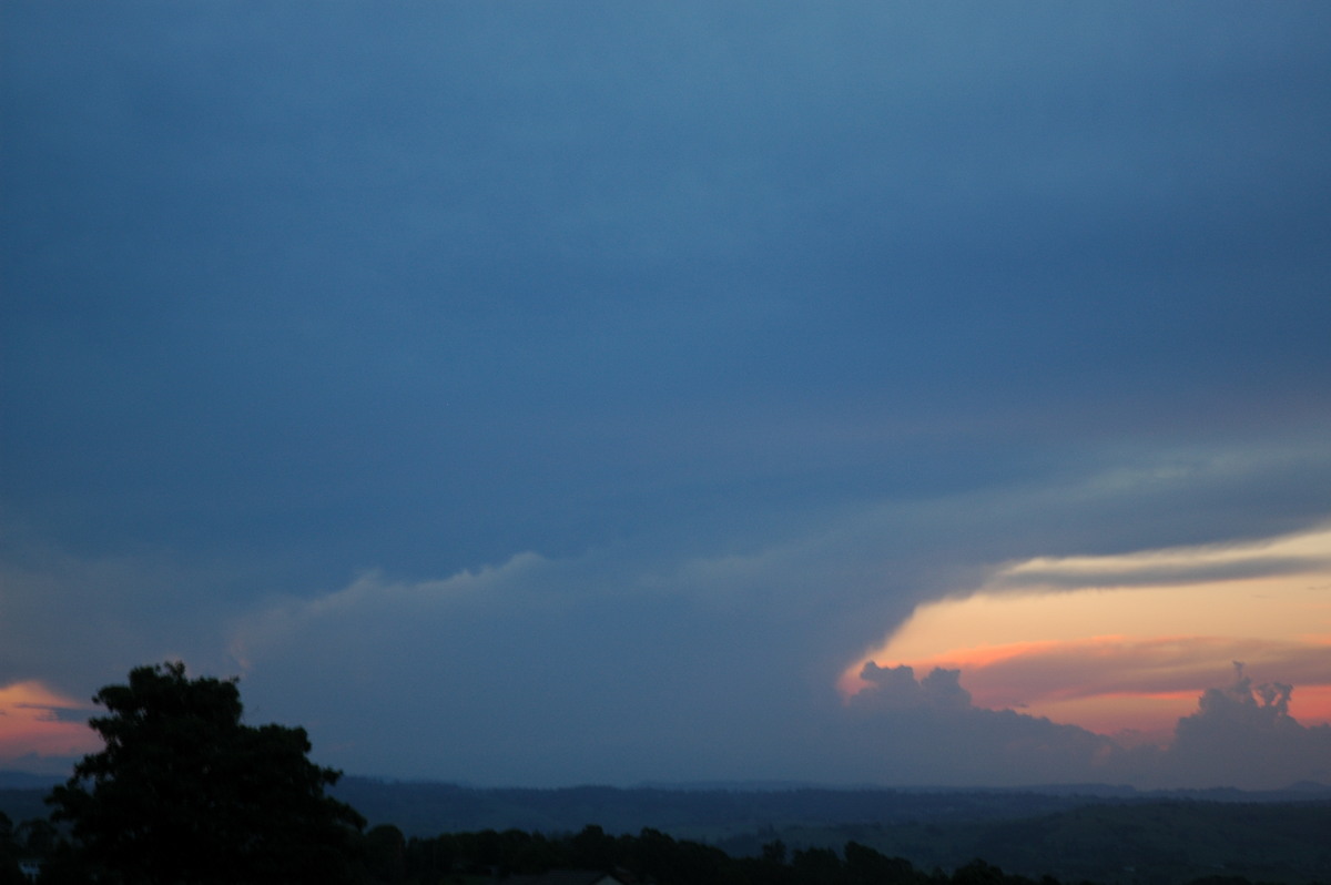 anvil thunderstorm_anvils : McLeans Ridges, NSW   24 January 2006