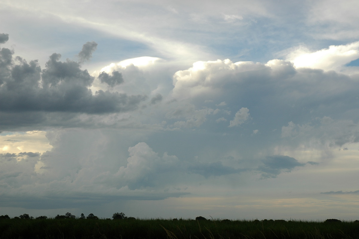 thunderstorm cumulonimbus_incus : near Maclean, NSW   13 February 2006