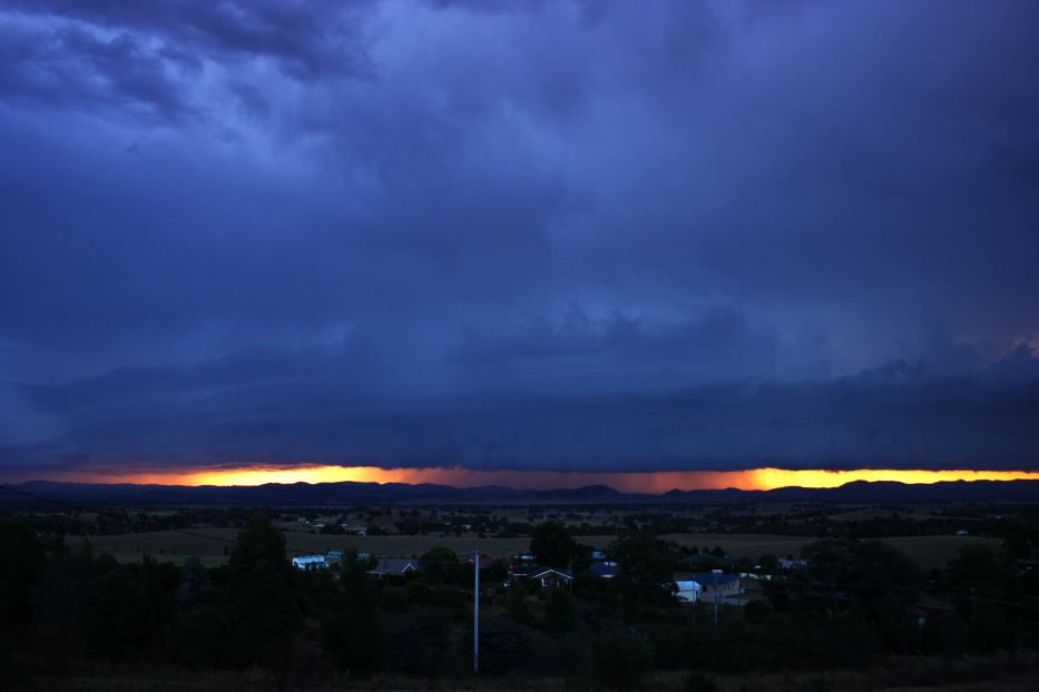 shelfcloud shelf_cloud : Gulgong, NSW   16 February 2006