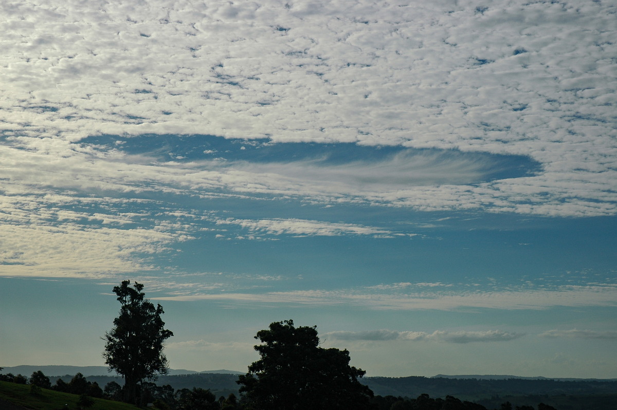 halosundog halo_sundog_crepuscular_rays : McLeans Ridges, NSW   10 March 2006