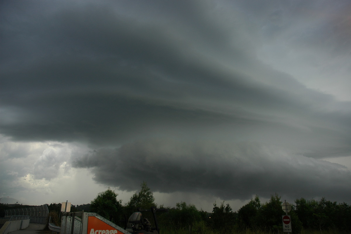 cumulonimbus thunderstorm_base : near Brunswick Heads, NSW   4 April 2006