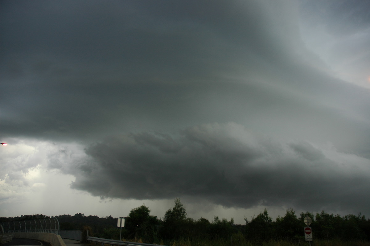 shelfcloud shelf_cloud : near Brunswick Heads, NSW   4 April 2006