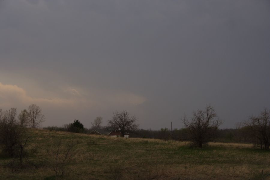 anvil thunderstorm_anvils : E of Beatrice, Nebraska, USA   15 April 2006