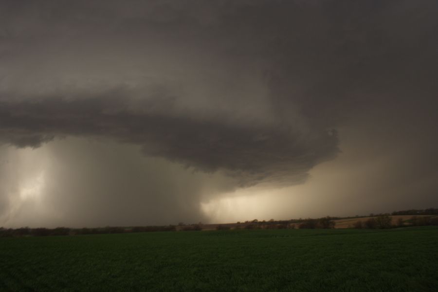 raincascade precipitation_cascade : E of Beatrice, Nebraska, USA   15 April 2006