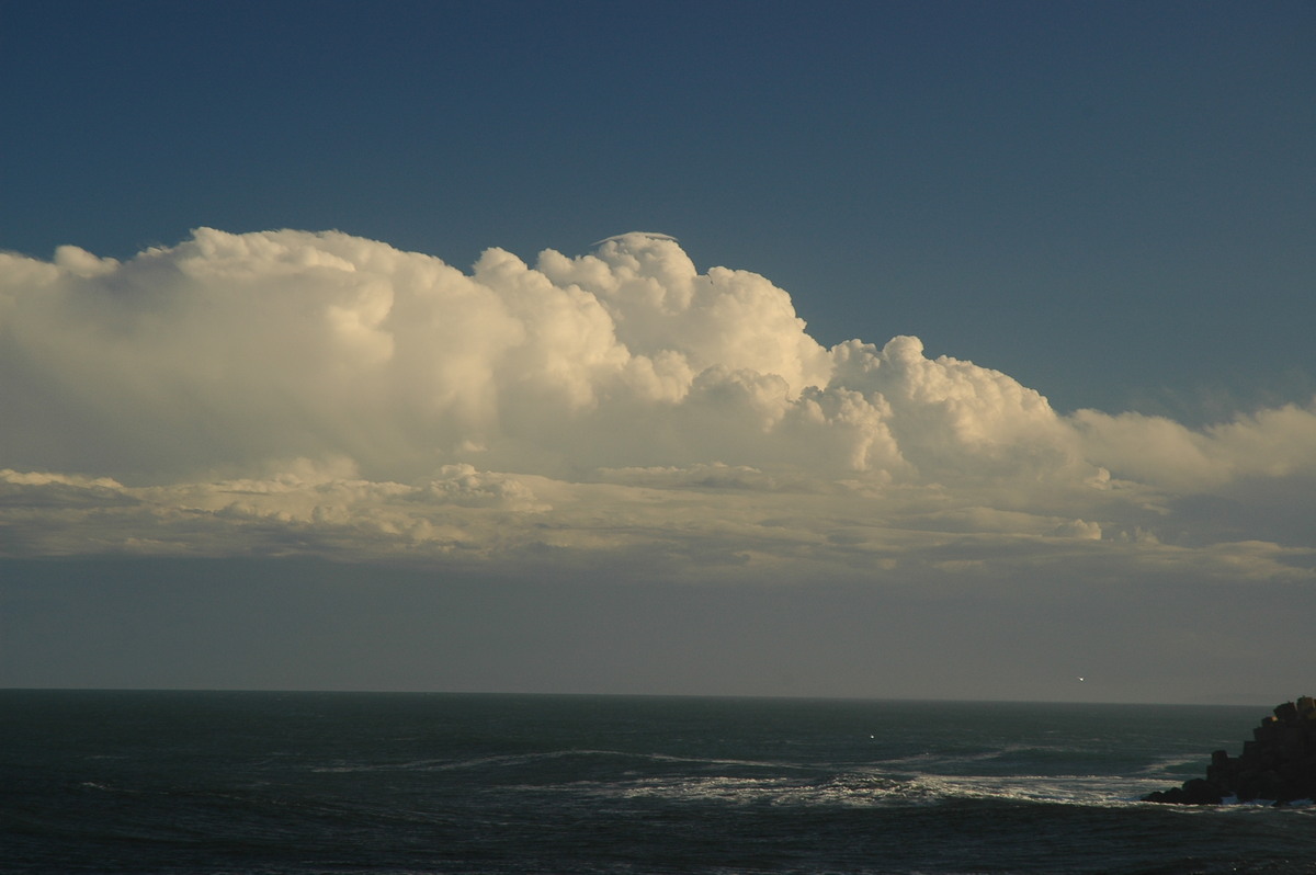 thunderstorm cumulonimbus_calvus : Ballina, NSW   15 April 2006