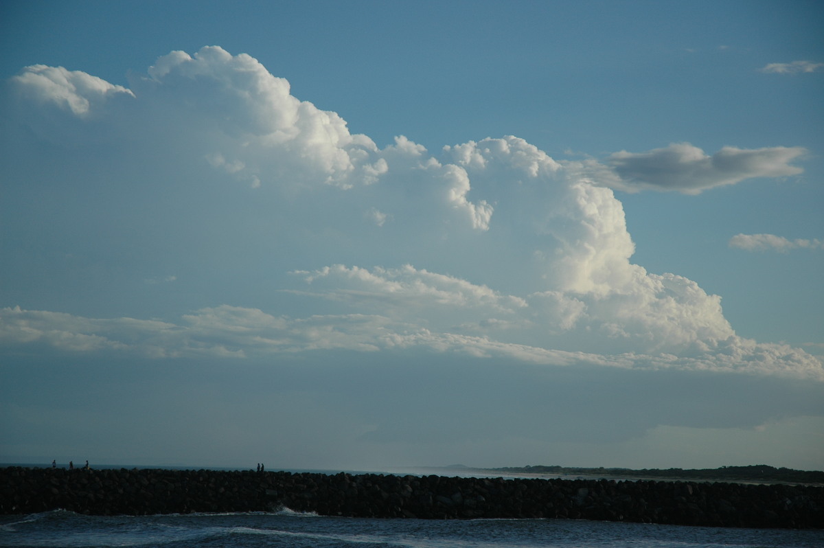 thunderstorm cumulonimbus_calvus : Ballina, NSW   15 April 2006