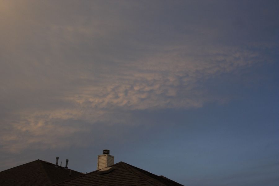 mammatus mammatus_cloud : Oklahoma City, Oklahoma, USA   23 April 2006