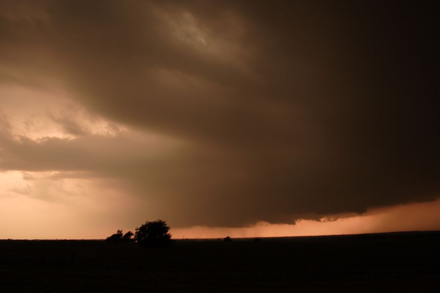 wallcloud thunderstorm_wall_cloud : near Marlow, Oklahoma, USA   24 April 2006