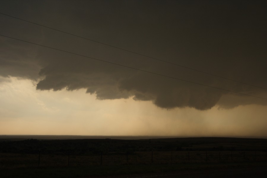 cumulonimbus supercell_thunderstorm : near Memphis, Texas, USA   2 May 2006