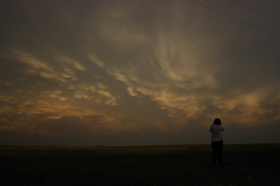 mammatus mammatus_cloud : SW of Childress, Texas, USA   2 May 2006