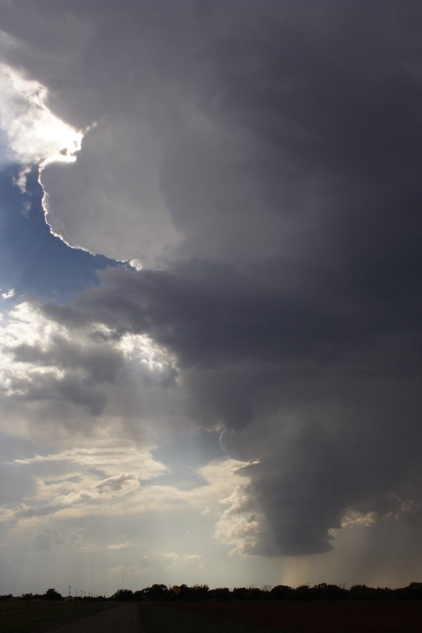 updraft thunderstorm_updrafts : Matador, Texas, USA   3 May 2006