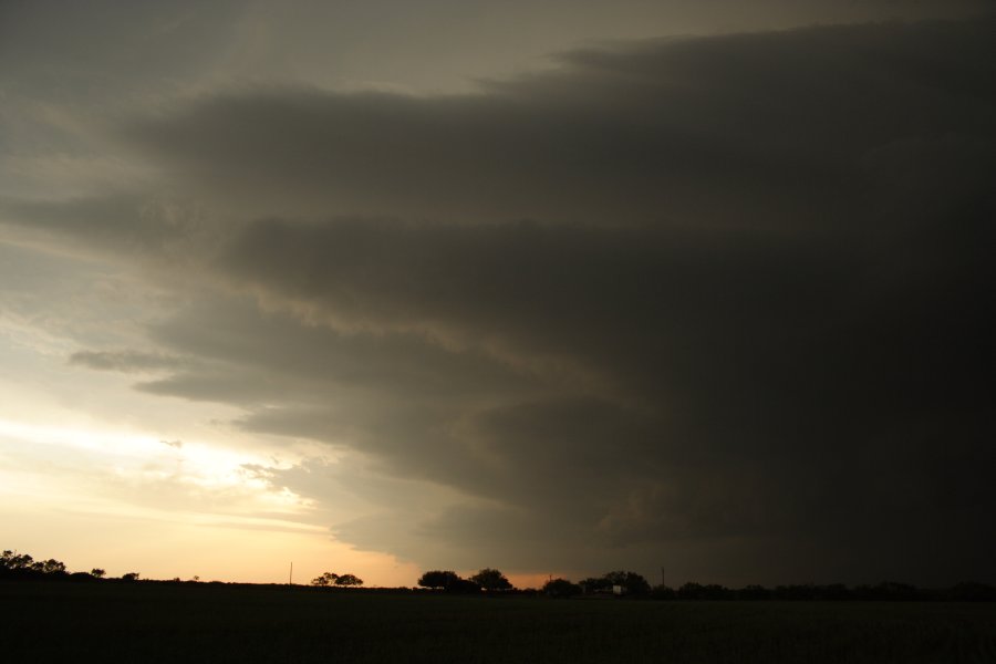 cumulonimbus supercell_thunderstorm : Jayton, Texas, USA   3 May 2006