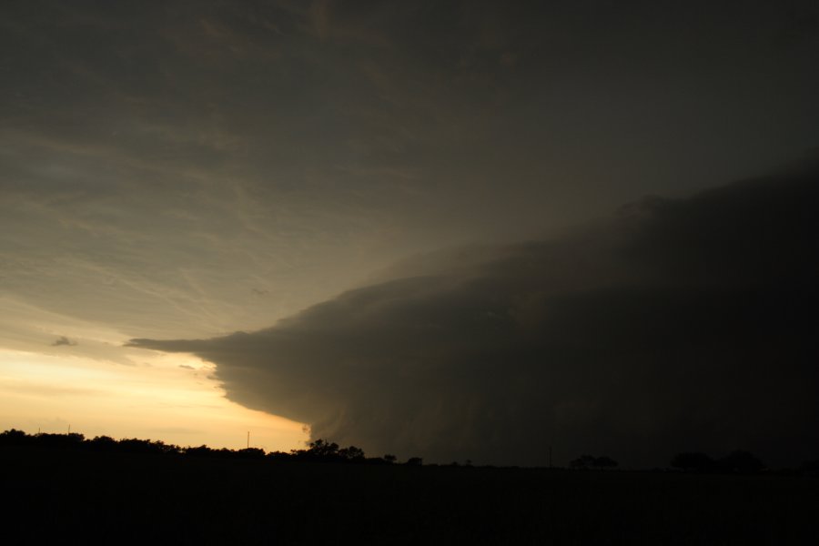 cumulonimbus supercell_thunderstorm : Jayton, Texas, USA   3 May 2006