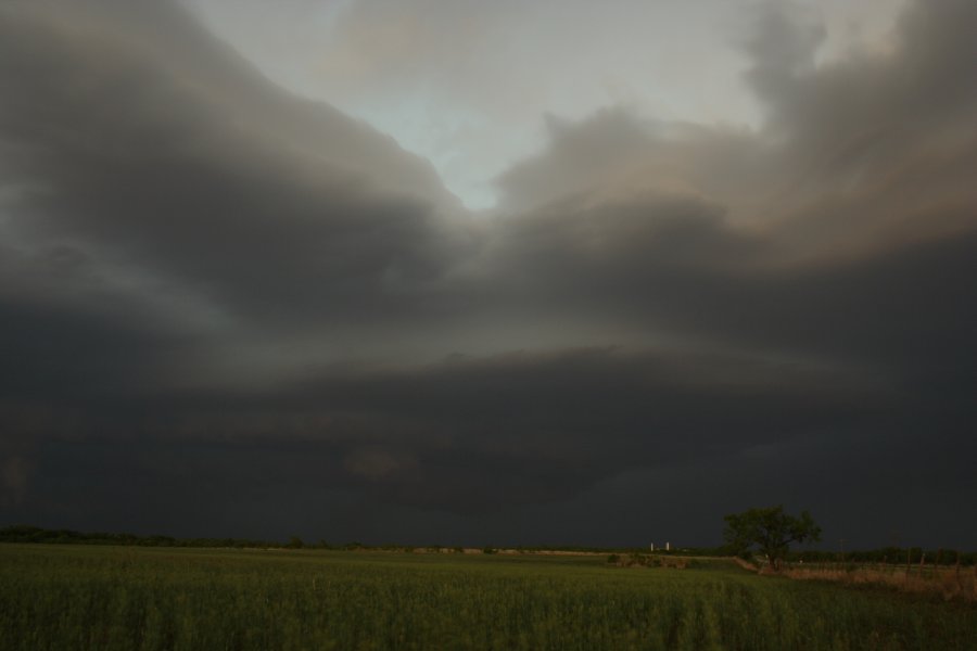 cumulonimbus supercell_thunderstorm : Jayton, Texas, USA   3 May 2006