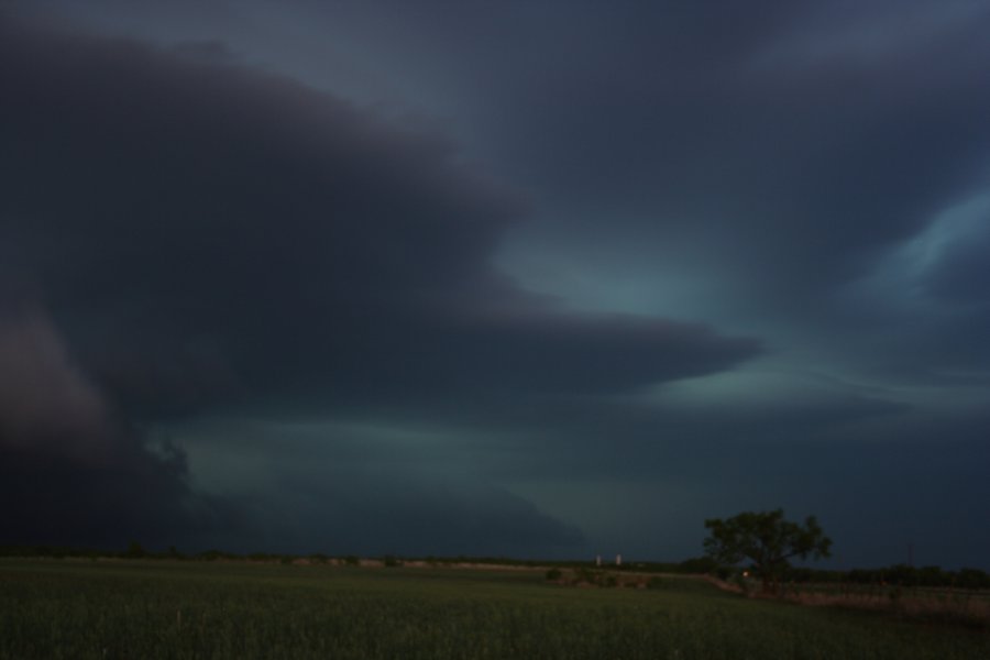 cumulonimbus supercell_thunderstorm : Jayton, Texas, USA   3 May 2006