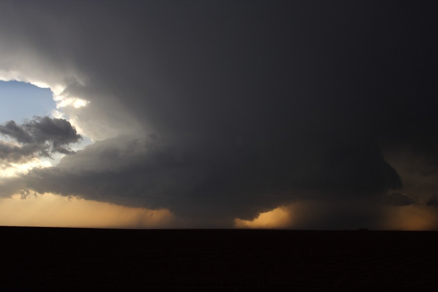 wallcloud thunderstorm_wall_cloud : Patricia, Texas, USA   5 May 2006