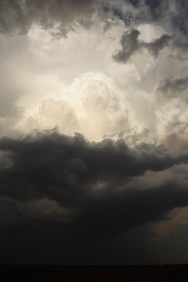 cumulonimbus supercell_thunderstorm : S of Patricia, Texas, USA   5 May 2006