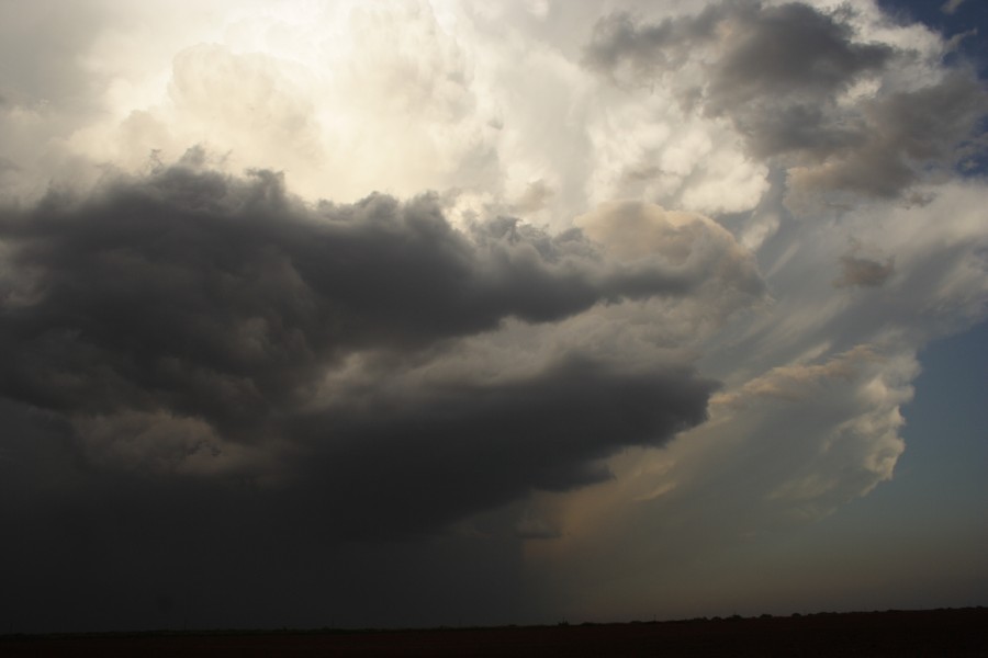 cumulonimbus supercell_thunderstorm : S of Patricia, Texas, USA   5 May 2006