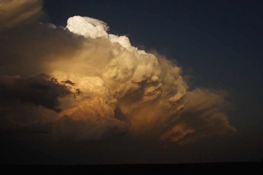 cumulonimbus supercell_thunderstorm : S of Patricia, Texas, USA   5 May 2006