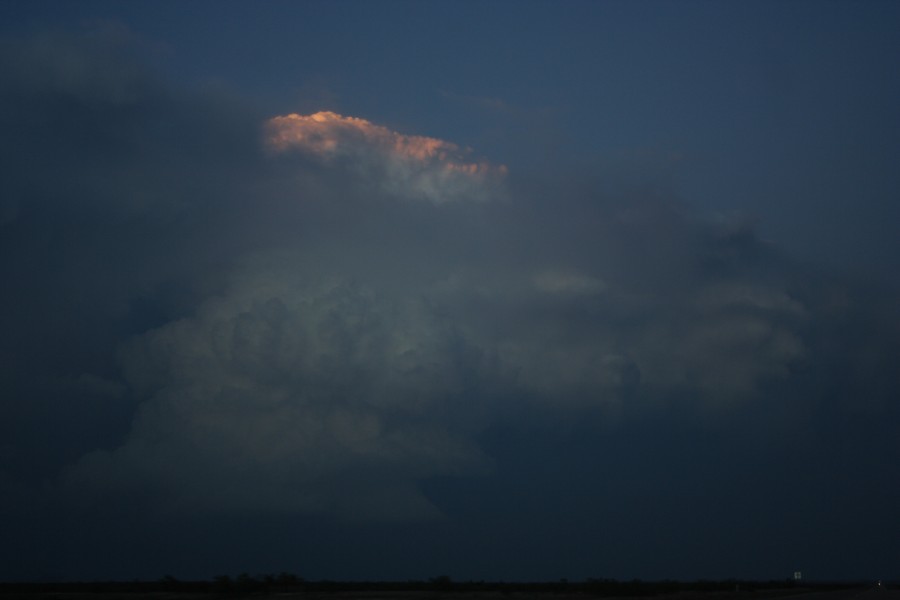 cumulonimbus supercell_thunderstorm : S of Patricia, Texas, USA   5 May 2006