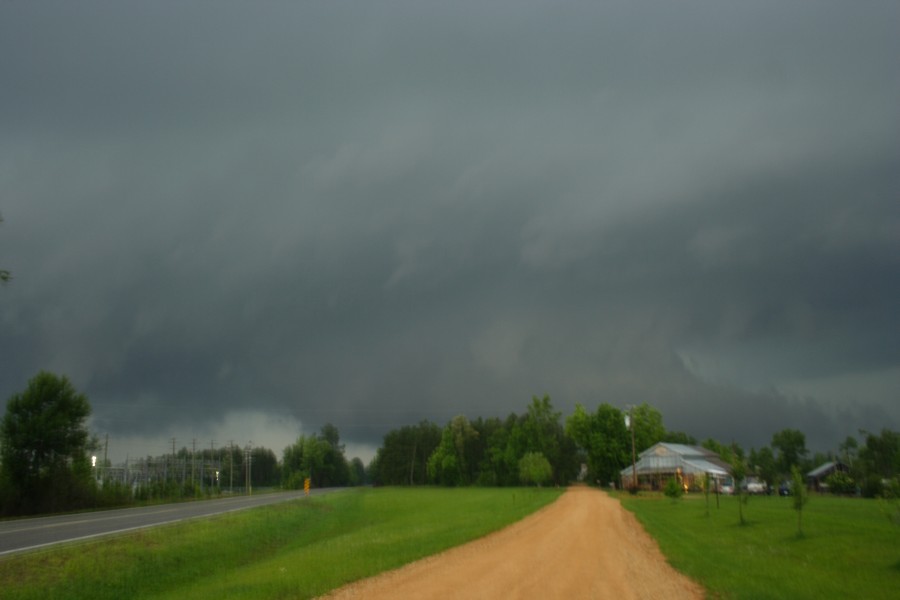wallcloud thunderstorm_wall_cloud : Brookhaven, Mississipi, USA   10 May 2006