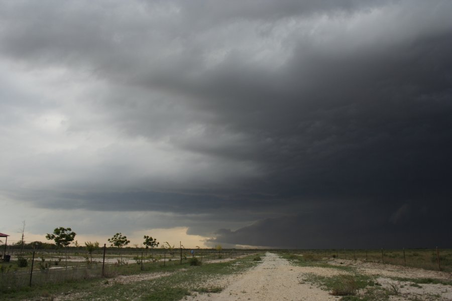 cumulonimbus thunderstorm_base : Del Rio, Texas, USA   14 May 2006