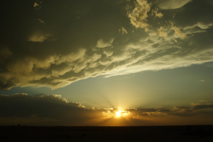 halosundog halo_sundog_crepuscular_rays : N of Stinnett, Texas, USA   21 May 2006