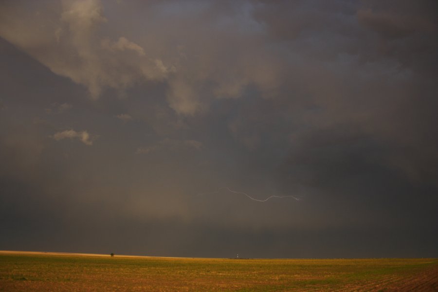 cumulonimbus thunderstorm_base : N of Stinnett, Texas, USA   21 May 2006