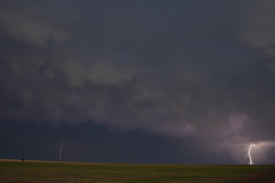 lightning lightning_bolts : N of Stinnett, Texas, USA   21 May 2006