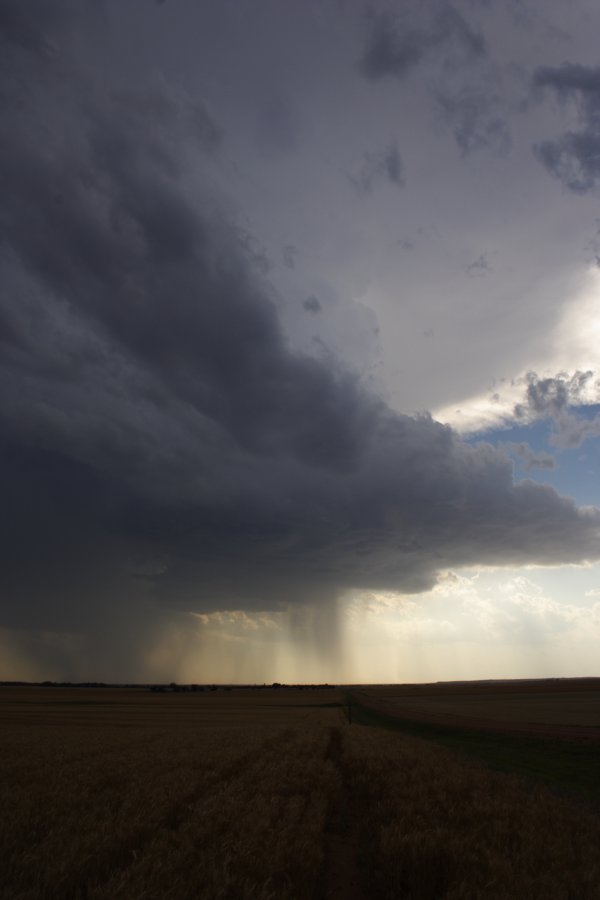 raincascade precipitation_cascade : E of Woodward, Oklahoma, USA   25 May 2006