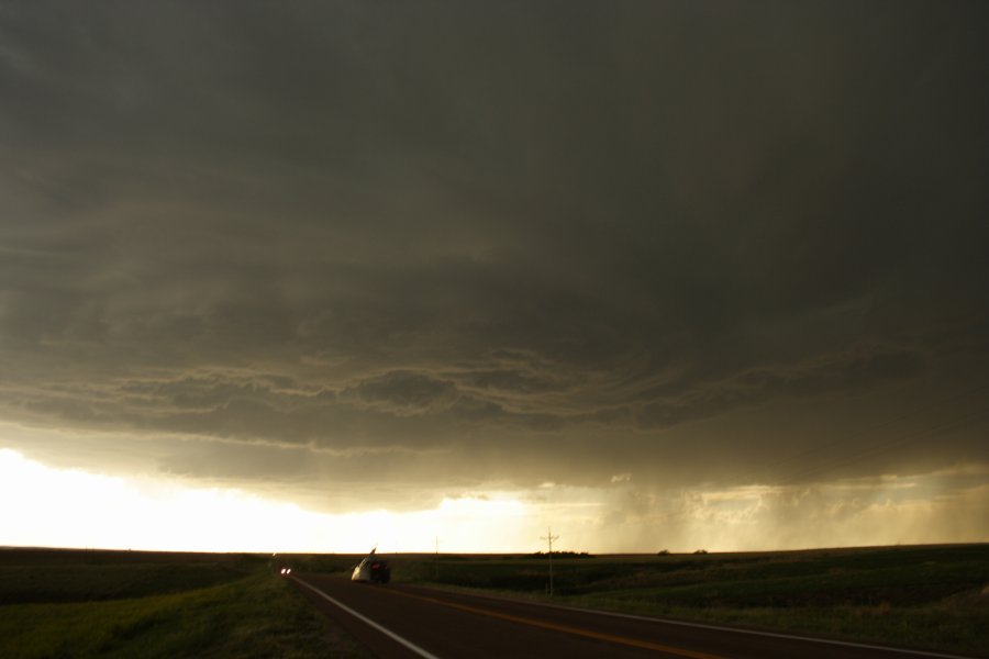 cumulonimbus supercell_thunderstorm : SW of Hoxie, Kansas, USA   26 May 2006