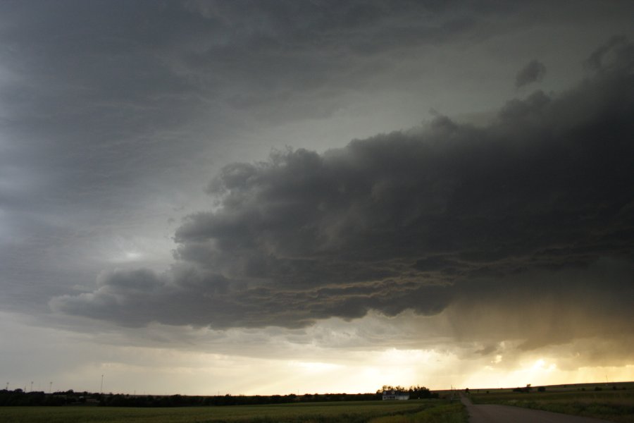 cumulonimbus supercell_thunderstorm : SW of Hoxie, Kansas, USA   26 May 2006