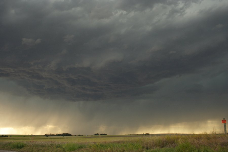 raincascade precipitation_cascade : SW of Hoxie, Kansas, USA   26 May 2006