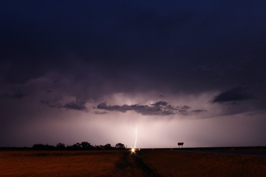 lightning lightning_bolts : near Hoxie, Kansas, USA   26 May 2006