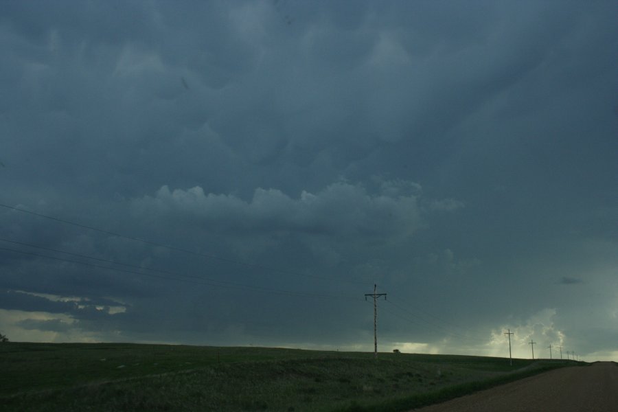 cumulonimbus thunderstorm_base : Bismark, North Dakota, USA   27 May 2006